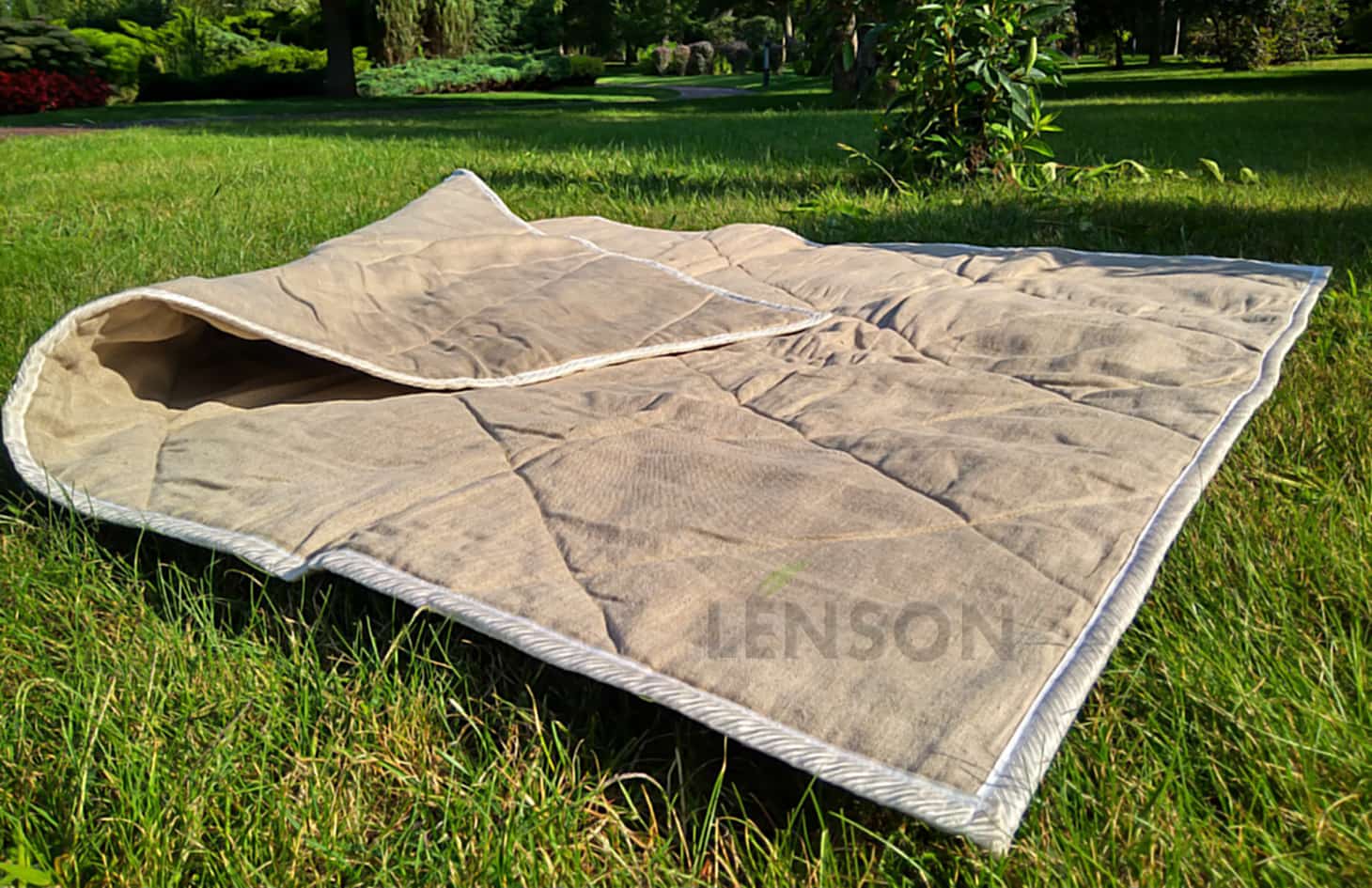 odeyalo-iz-natural'nyh-materialov